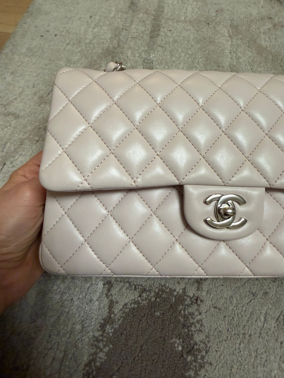 Classic Flap Medium — Rose Pâle Caviar, Silver Hardware — view 4