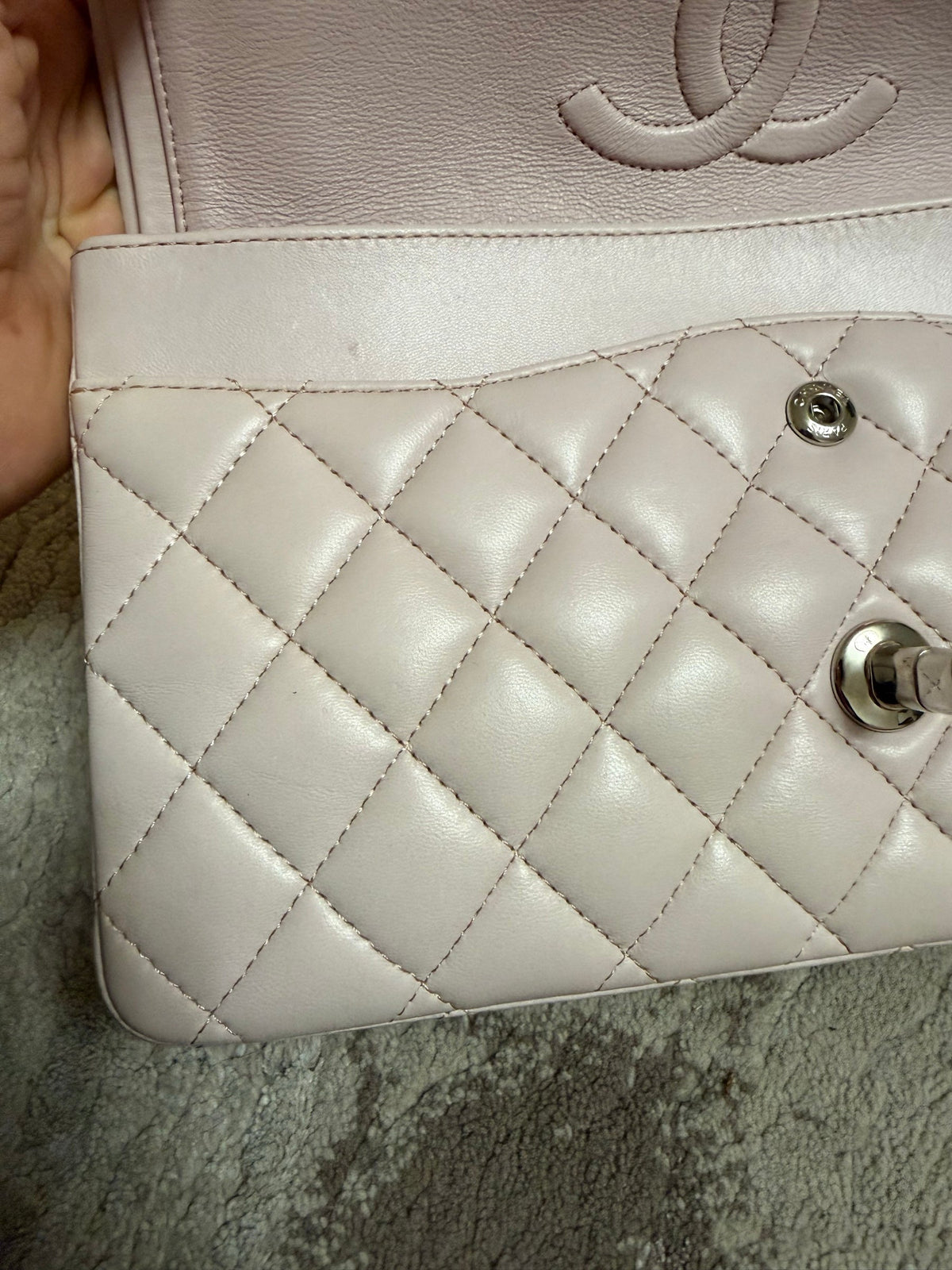 Classic Flap Medium — Rose Pâle Caviar, Silver Hardware — view 6