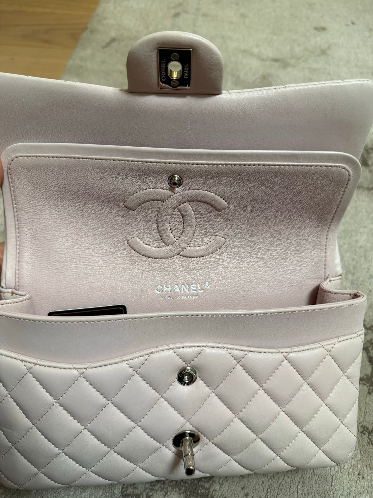 Classic Flap Medium — Rose Pâle Caviar, Silver Hardware — view 11